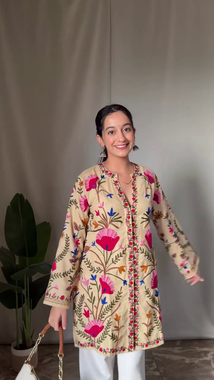 Elegant Floral Embroidered Kurti – Timeless Beauty with Artistic Detail