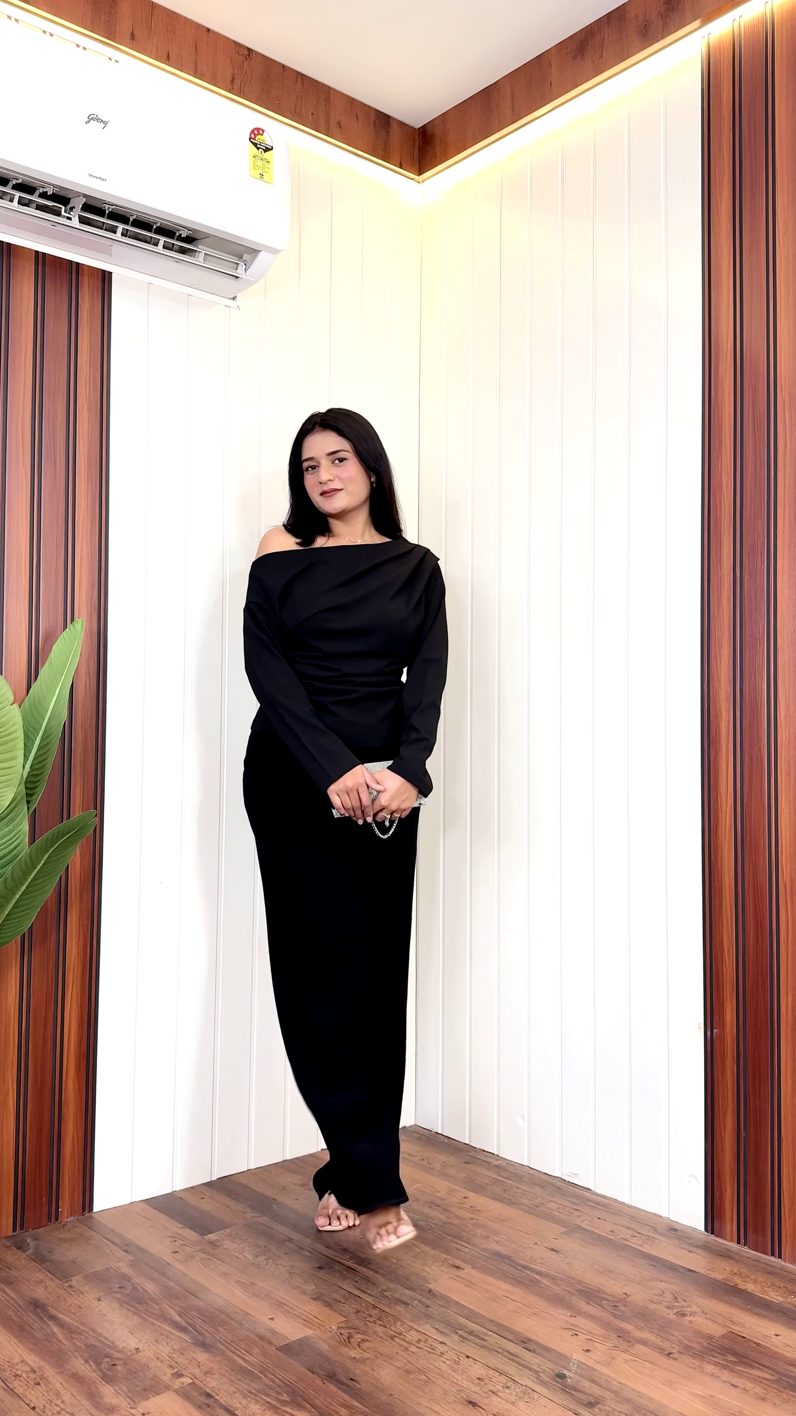 Elegant Black Off-Shoulder Evening Dress