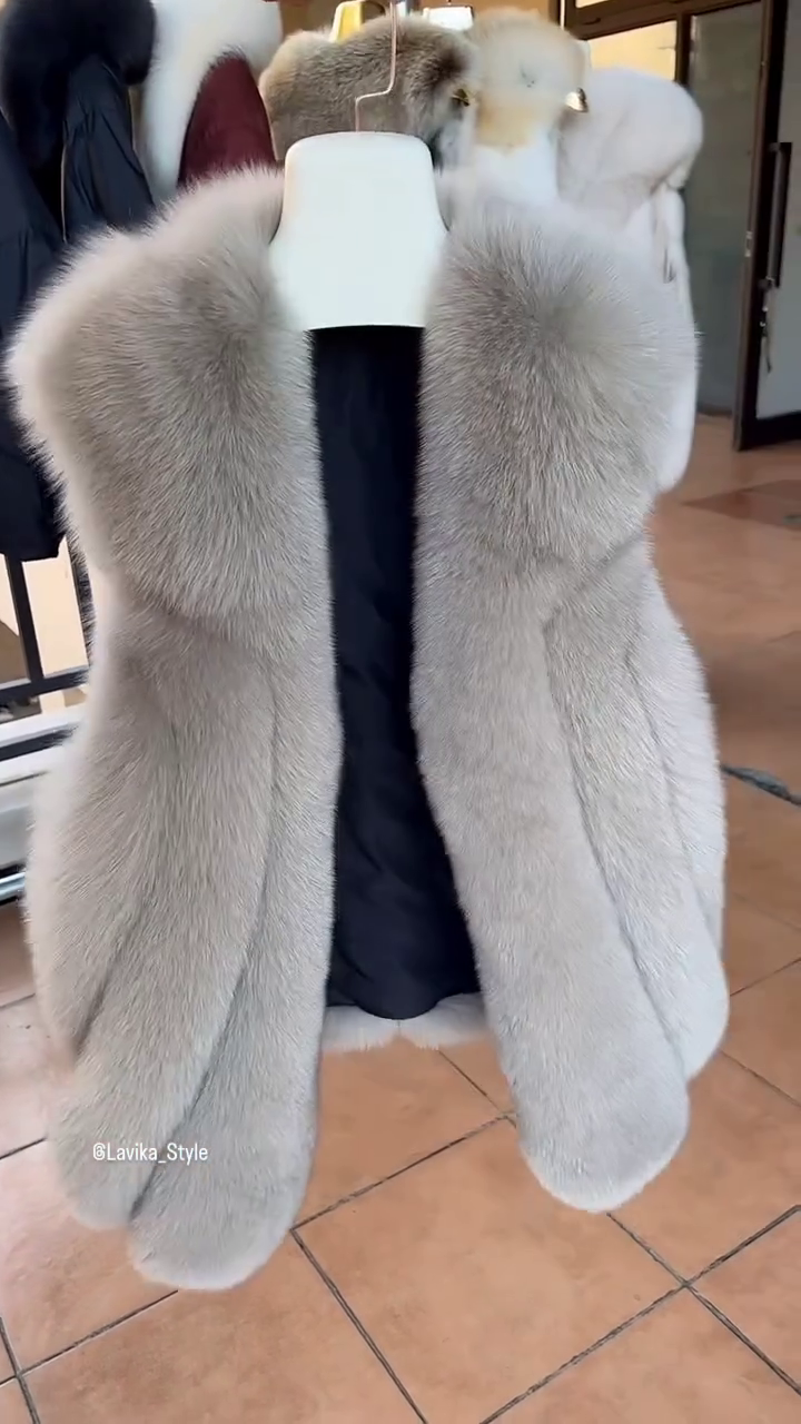 Luxury Faux Fur Winter Jacket – Premium Winter Fashion