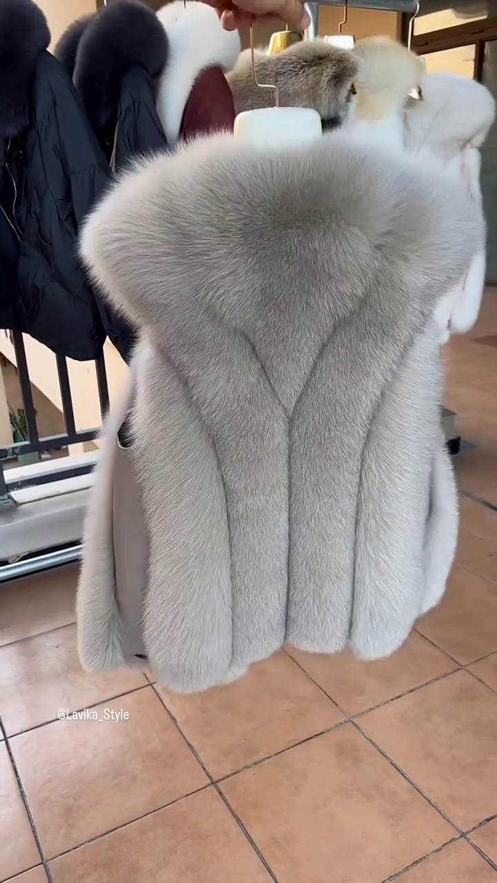 Luxury Faux Fur Winter Jacket – Premium Winter Fashion