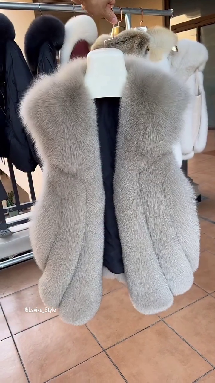 Luxury Faux Fur Winter Jacket – Premium Winter Fashion