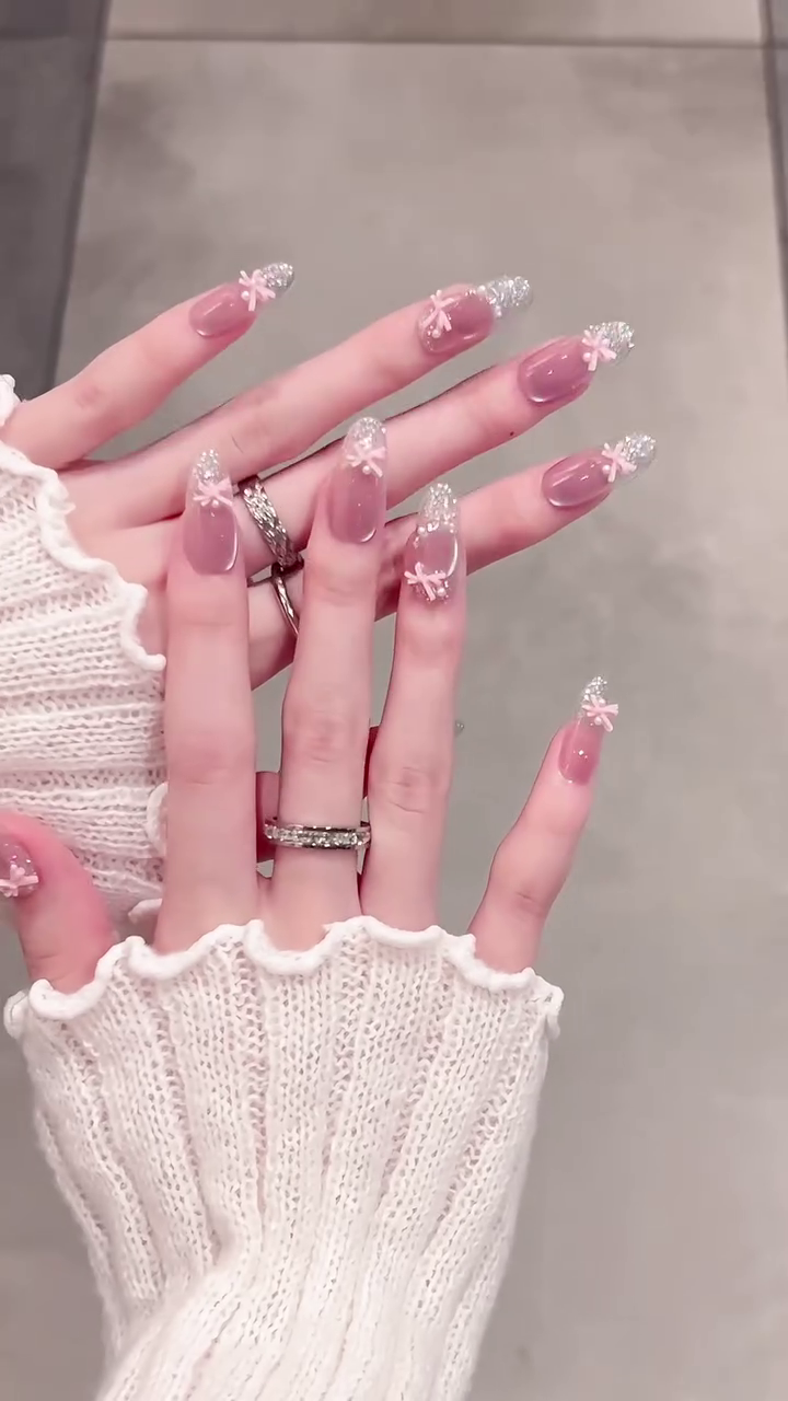 ✨ Fairy Princess Nails – Sparkle With Every Move