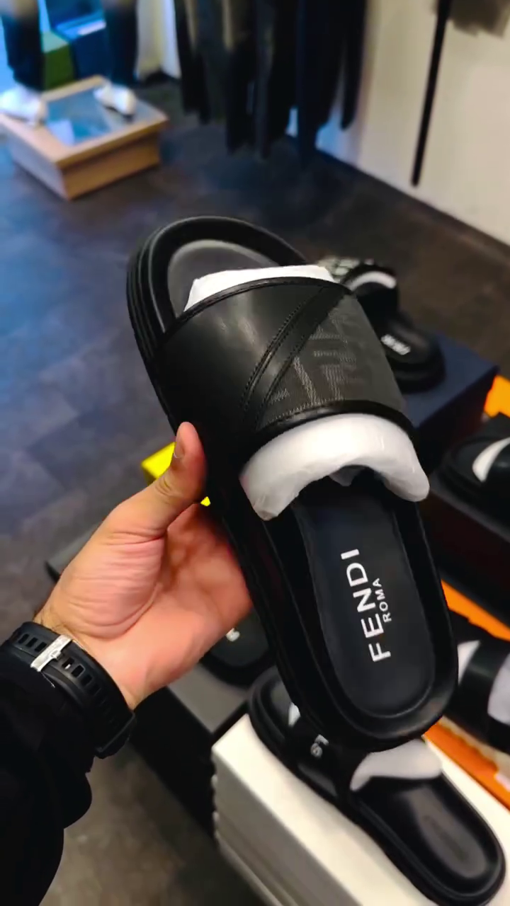 ✨ Luxury Designer Slides – Everyday Fashion with Premium Comfort