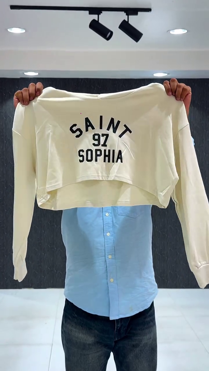 Elevate Your Everyday Look with the SAINT 97 SOPHIA Crop Sweatshirt