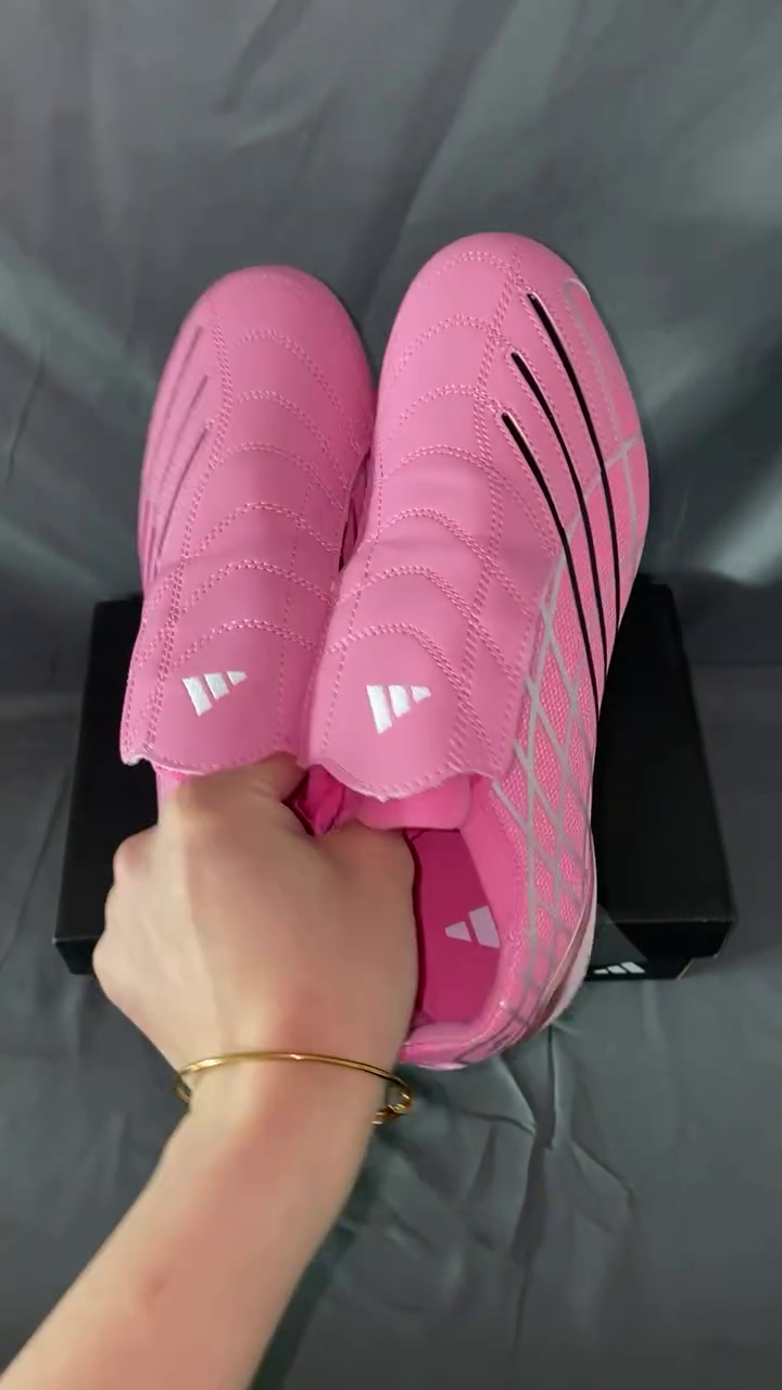 Fresh Pink Sporty Sneakers for Everyday Comfort & Style