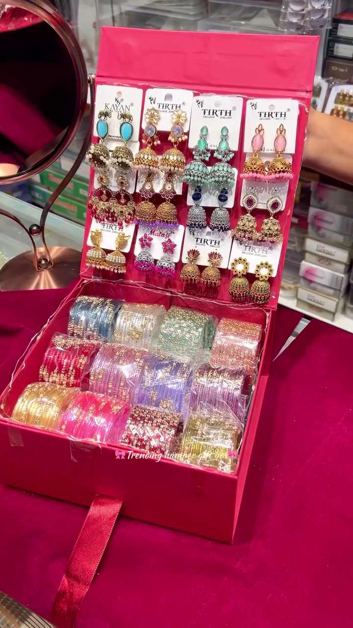 Beautiful Jewellery & Bangle Collection in a Premium Gift Box