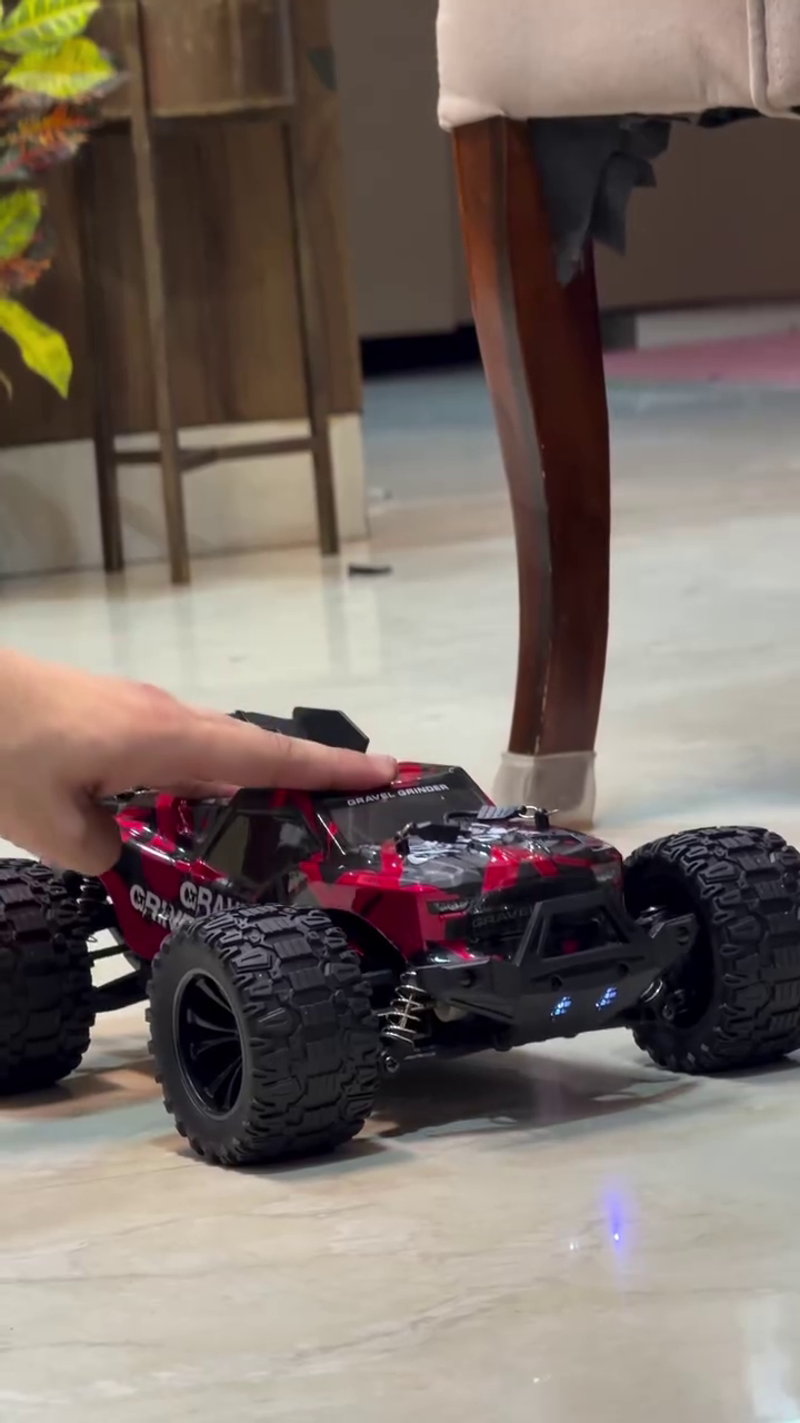 Gravel Grinder RC Truck – Powerful Off-Road Racing Beast