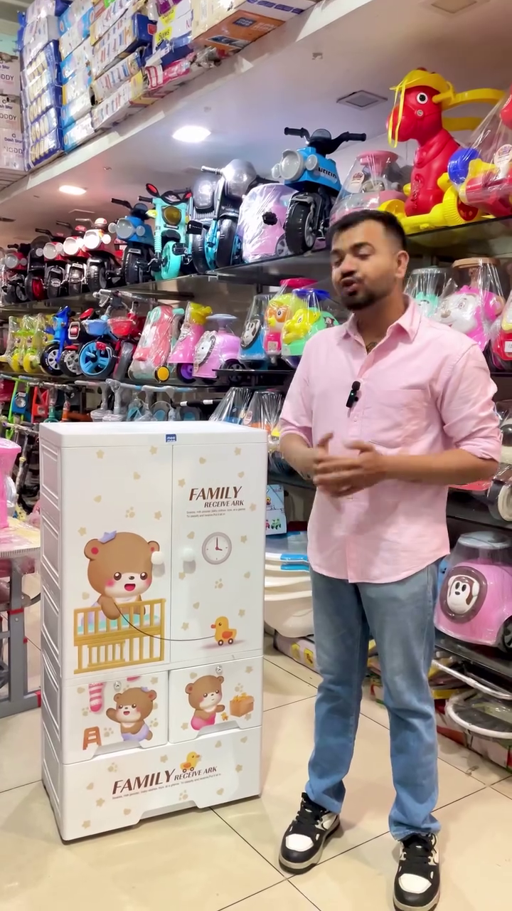 Family Bear Storage Cabinet – Cute Design with Practical Storage